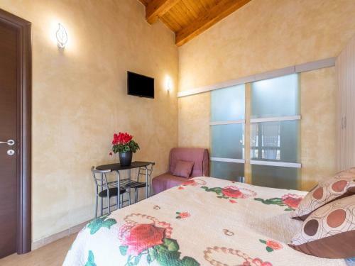 Pleasant Holiday Home In Priverno With Swimming Pool
