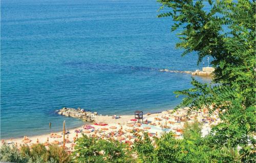 Nice Home In Rapagnano With 2 Bedrooms