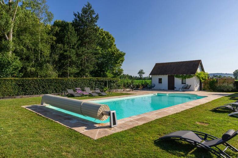 Charmante Chaumi�re Romantique Avec Piscine Chauff�e