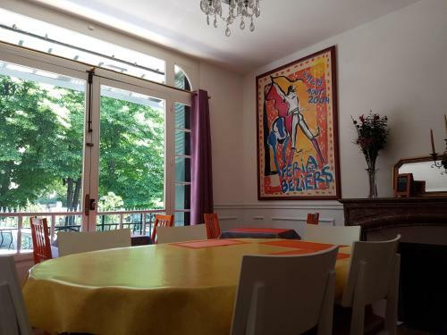 Hotel H�tel Des Po�tes Avec Garage Priv�