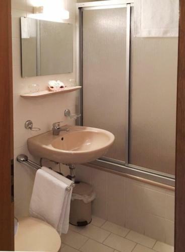 Hostal G�stehaus Bauer Am Golfplatz