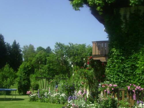 Hostal G�stehaus Bauer Am Golfplatz