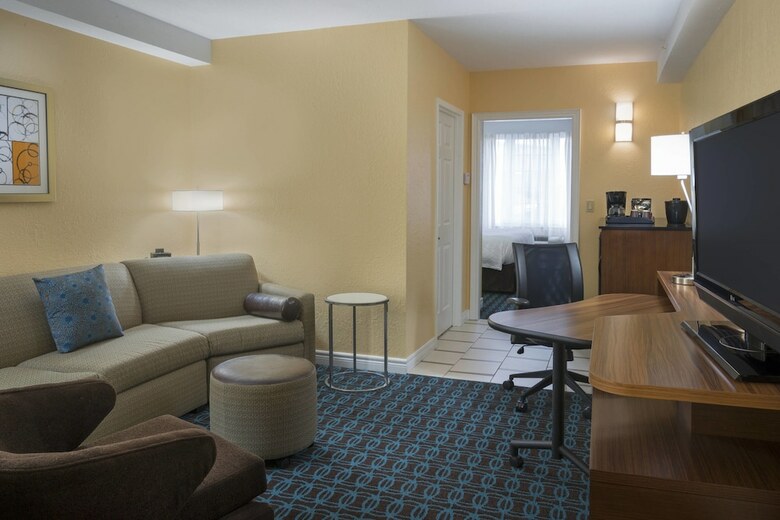 Hotel Country Inn And Suites Ottawa West