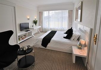 The Castle Hotel