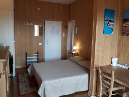 Apartamento [voghera] Luminoso Monolocale
