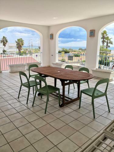 Apartamento Trilo Superior Con Terrazzo Vista Mare A Pescoluse