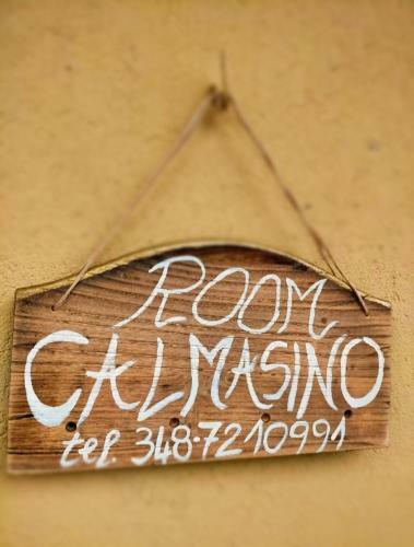 Hostal Calmasino Room
