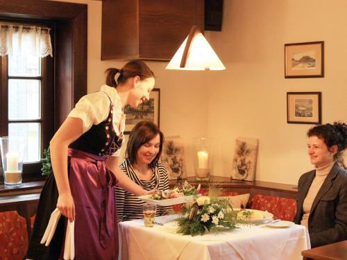 Hostal Hotel Goldener Hirsch