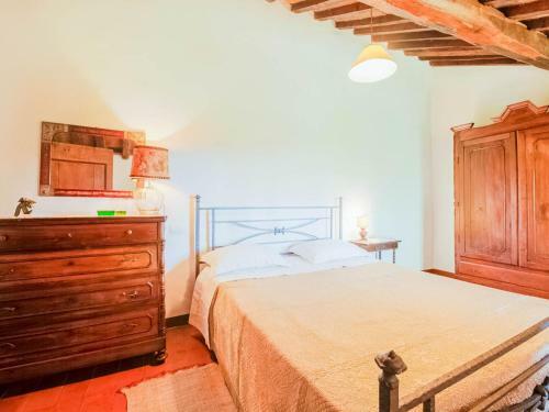 Rustic Farmhouse In Cortona With Private Garden