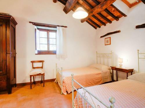 Rustic Farmhouse In Cortona With Private Garden