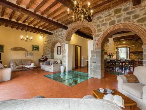 Lovely Villa In Cortona With Swimming Pool