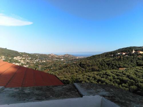 Lovely Renovated Apartment Near Dolcedo
