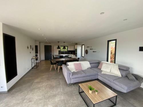 Belle Villa Avec Piscine - Clim - 8 Personnes