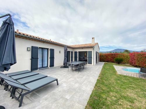 Belle Villa Avec Piscine - Clim - 8 Personnes