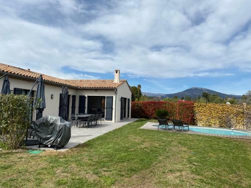 Belle Villa Avec Piscine - Clim - 8 Personnes