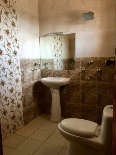 Hostal Triple J Inn