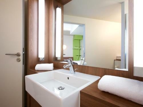 Hotel Campanile Dijon Est - Saint Apollinaire