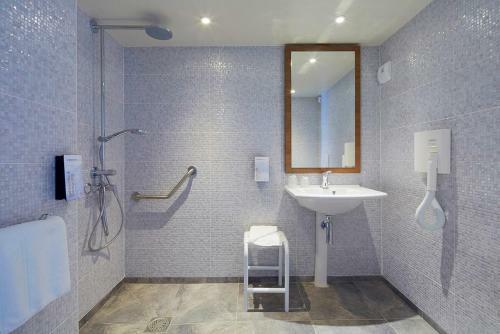 Hotel Campanile Dijon Est - Saint Apollinaire