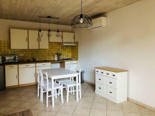 Maison Avec Piscine Chauff�e Proche Porto Vecchio