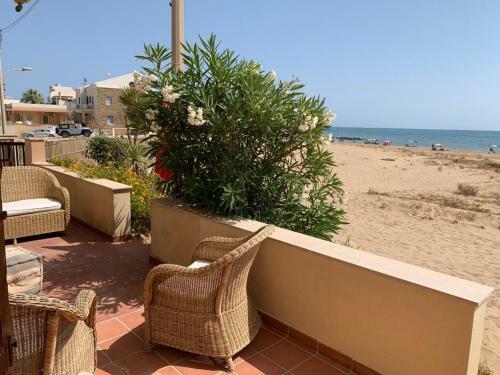 Holiday Home A Stones Throw From The Micenci Beach