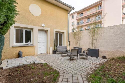 Maison Saint Bonnet de M�re Proche de L'eurexpo
