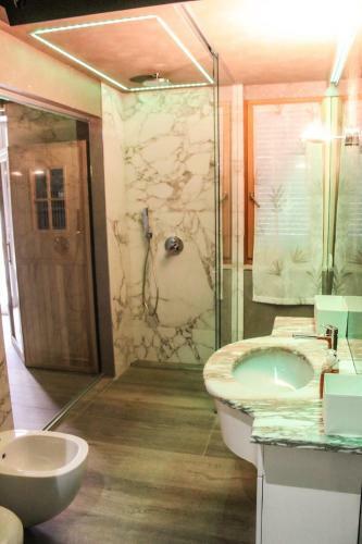 Apartamento Garda Fantasy Green Jacuzzi Sauna Piscina