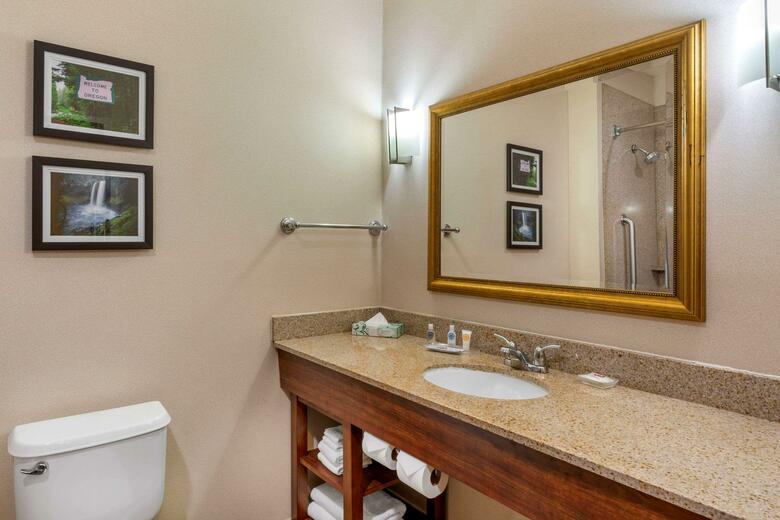 Hotel Comfort Suites Eugene