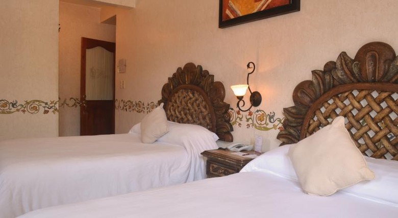 Los Pilares Hotel