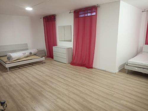 Apartamento Ampio Bilocale Seminterrato 80mq