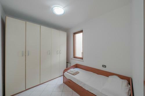 Apartamento Trilocale A Pochi Passi Dal Lago Con Posto Auto