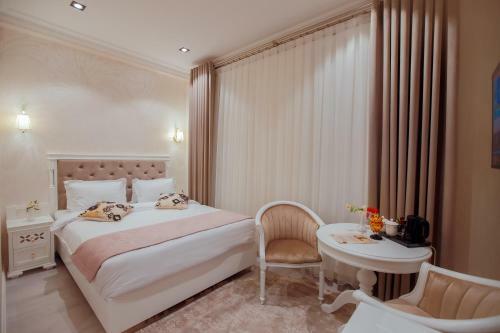 Silk Road Empire Hotel