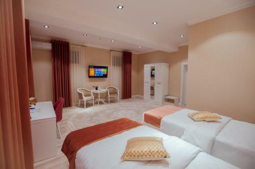 Silk Road Empire Hotel