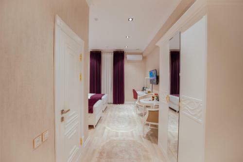 Silk Road Empire Hotel