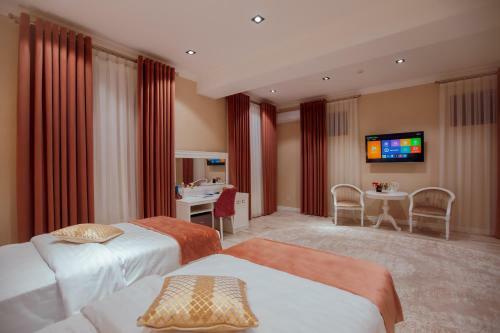 Silk Road Empire Hotel