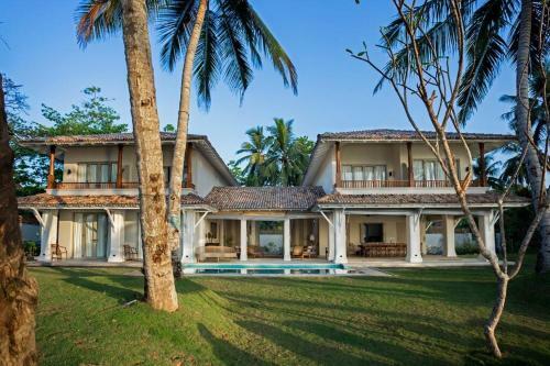 Nilwella Palms - Fabulous Beachfront Villa