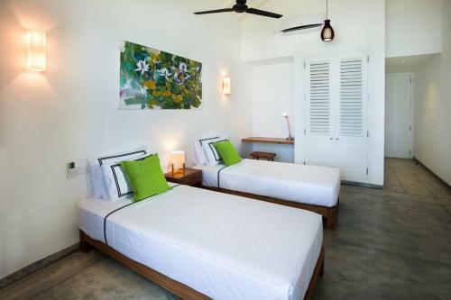 Nilwella Palms - Fabulous Beachfront Villa