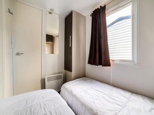 Cosy Holiday Home In Saint-jean-de-monts With Shared Pool