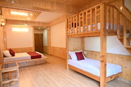 Hotel Khwabeeda Stays