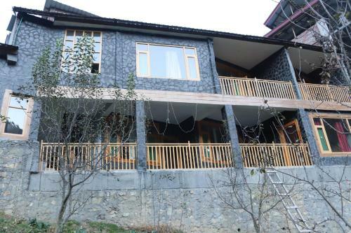 Hotel Khwabeeda Stays
