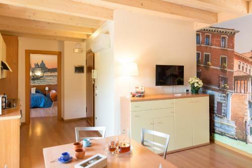 Divian Apartments