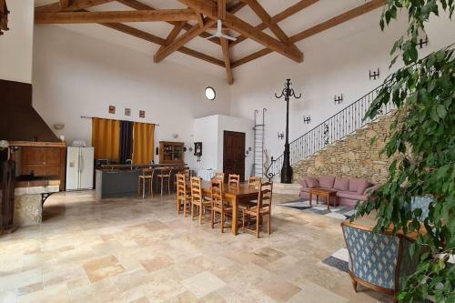 Villa Mas De La Ronci�re