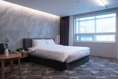 Hayden Hotel
