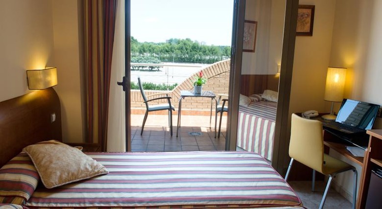 Hostal Torrijos