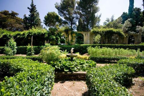 Villa Features Unique And Timeless Details