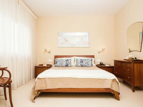 Modern Villa In Les Corts With Pool