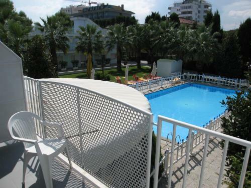 Hotel Centro Vacanze Domus M.g.