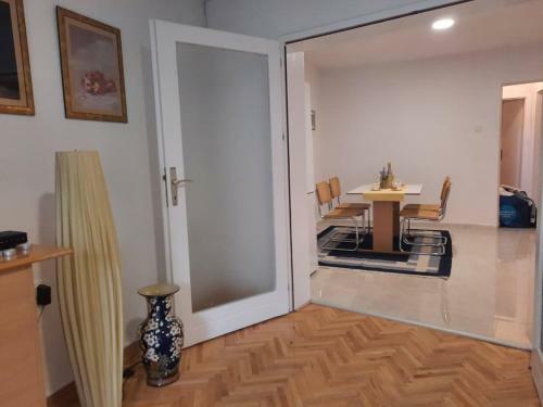 Apartman Square