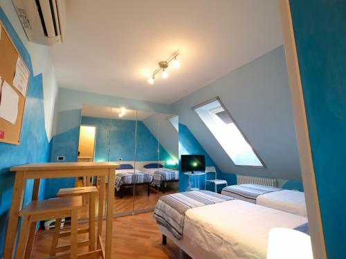 Hostal Oasi 83