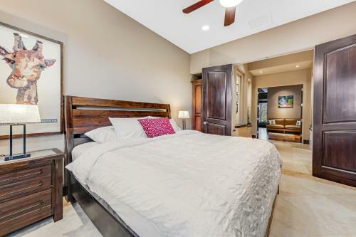 Cave Creek Oasis