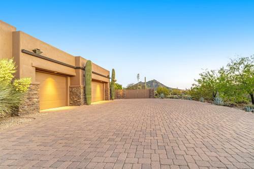 Cave Creek Oasis